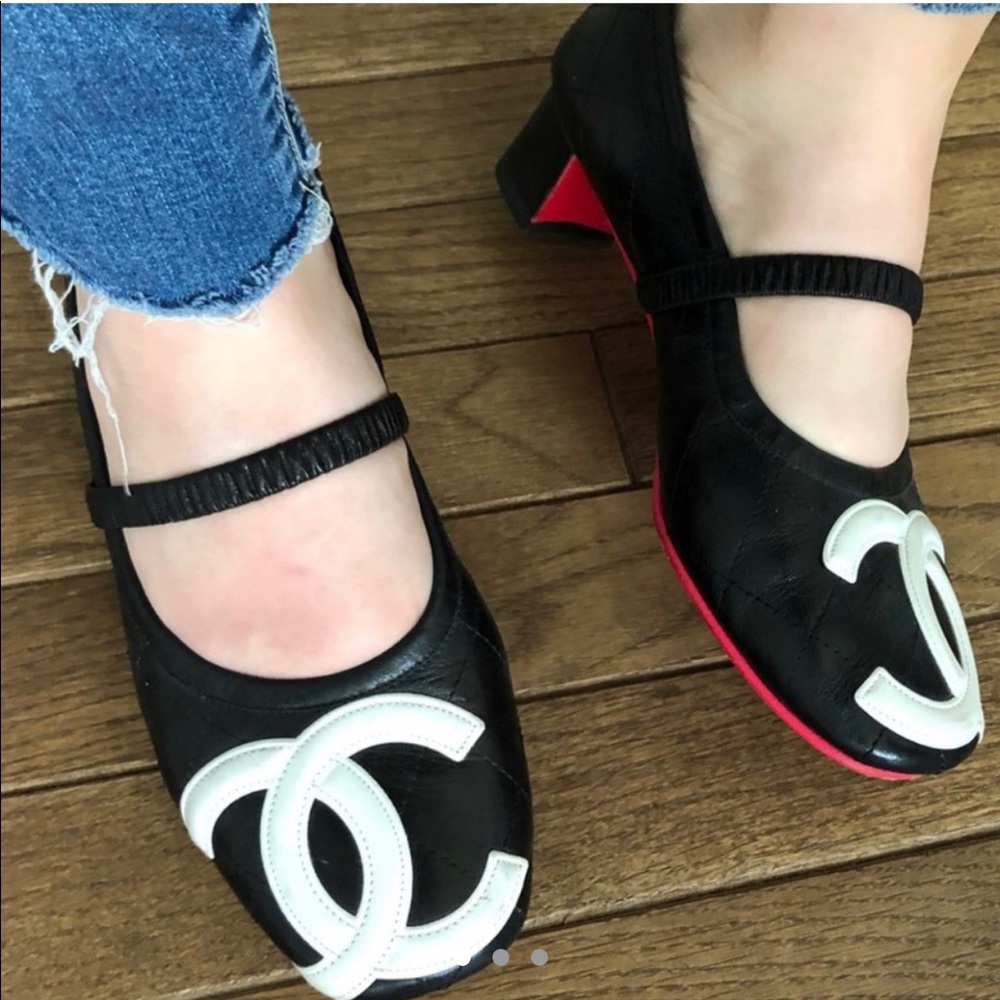 Vintage Chanel Cambon Maryjanes